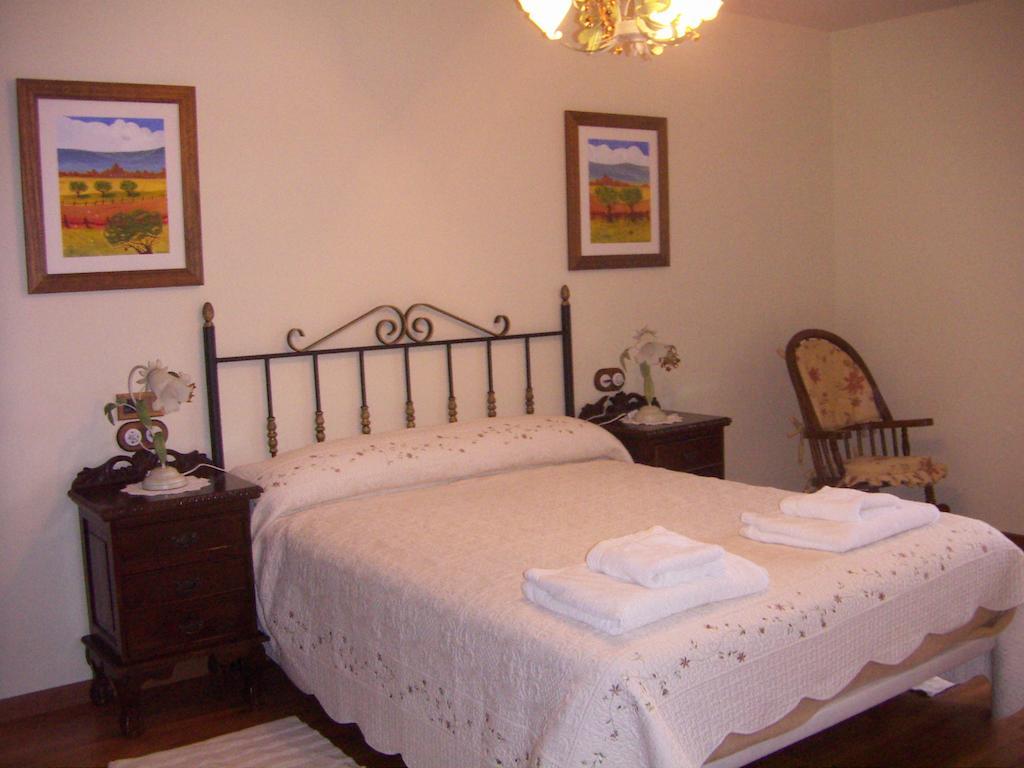 Hotel Casa Ana Vega de Espinareda Habitación foto
